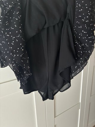 Falda-pantalón negra de puntos