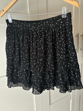 Falda-pantalón negra de puntos