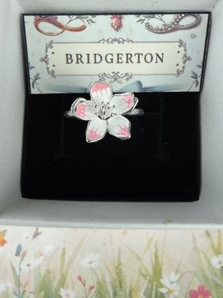 Anillo Flor de Cerezo Bridgerton