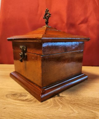 Antiguo Reloj Sobremesa Vintage Madera Basculante