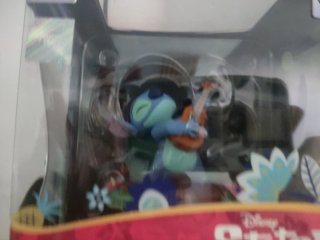 Figura Disney Stitch con Guitarra