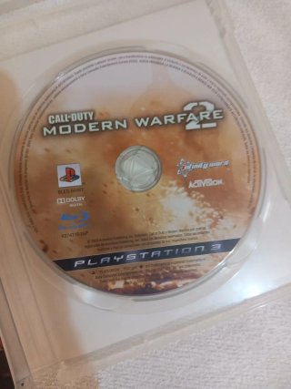 Call of Duty Ghosts y MW2 PS3