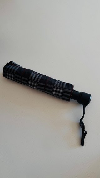 Paraguas plegable a cuadros