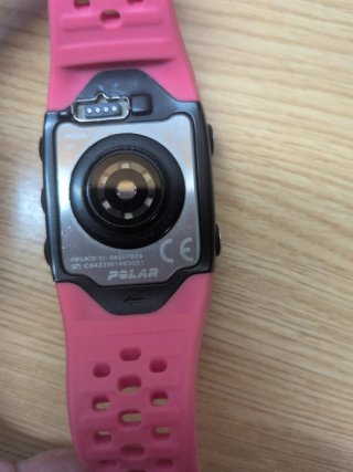 Reloj Polar M430 con correa rosa.