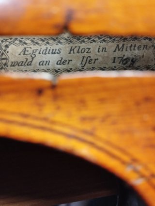 Violín Barroco Sin Abrir