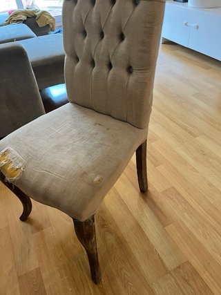 Sillas de tela beige para restaurar