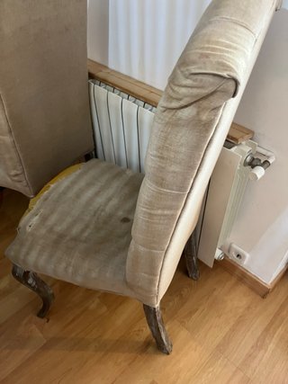 Sillas de tela beige para restaurar