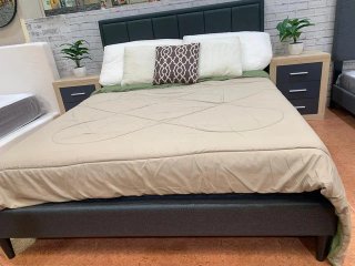 Cama Matrimonial con Cabecero Tapizado