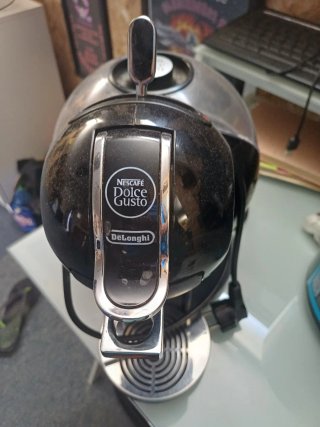 Cafetera Nescafé Dolce Gusto DeLonghi