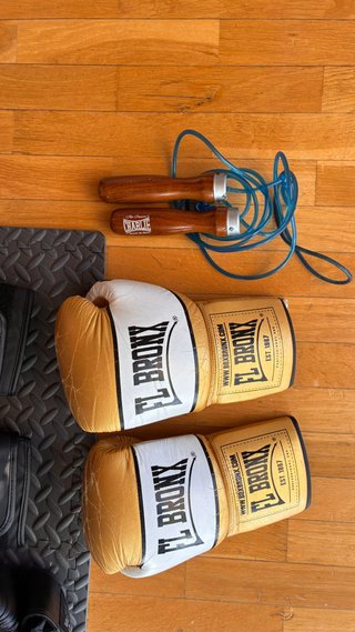 Comba Charlie y Guantes El Bronx