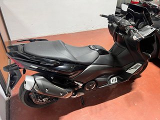YAMAHA T-MAX 530
