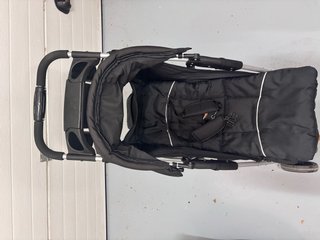 Silla de paseo bebé negra