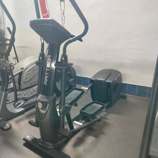 Elíptica profesional FFITTECH PRO-E100
