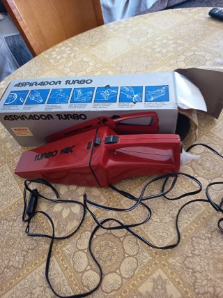 Aspirador y Hinchador Turbo Vac 12V