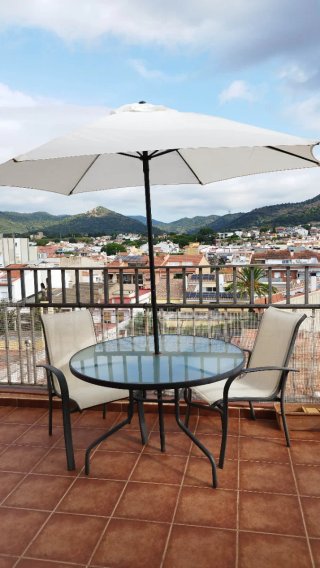 Sombrilla grande para terraza o jardín.