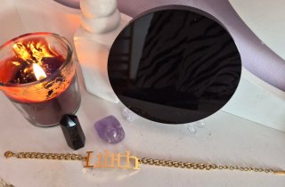 Pulsera con nombre Lilith dorada