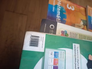 Se venden libros de texto de 3 de primaria