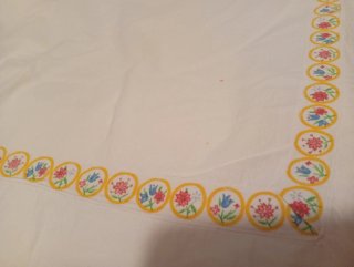 Sábanas de algodón bordadas.