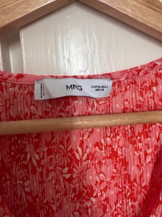 Vestido premamá Mango flores.