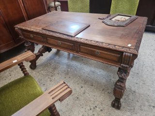Mueble despacho renacentista tallado