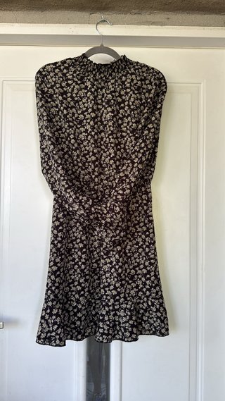 Vestido floral entretiempo
