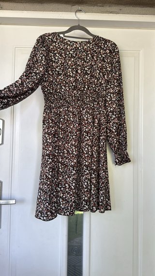 Vestido floral entretiempo