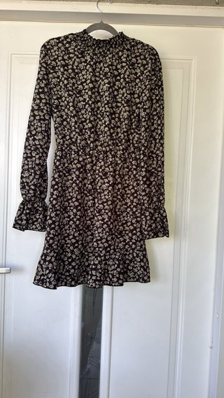 Vestido floral entretiempo