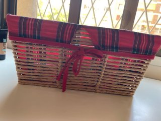 Cesta mimbre forro cuadros escoceses