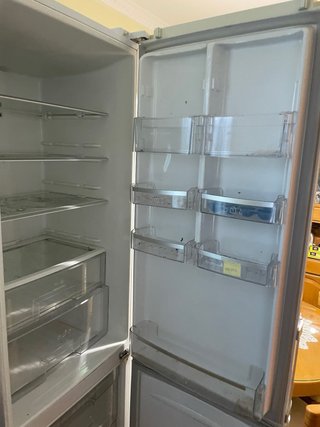 Nevera LG blanca con congelador