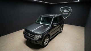 Mitsubishi Montero 2011