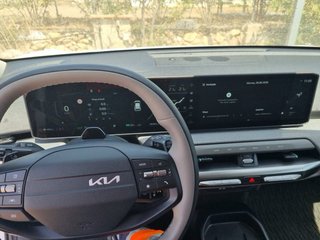 KIA EV4 2025