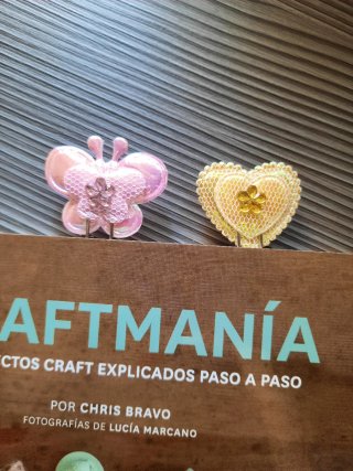 Marcapáginas con forma de corazón, mariposa o flor