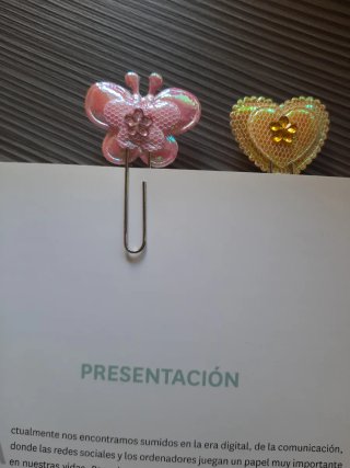 Marcapáginas con forma de corazón, mariposa o flor