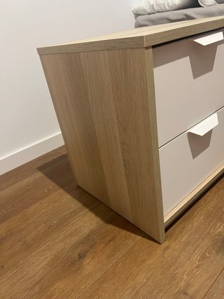 1 Mesita de noche Askvoll Ikea.