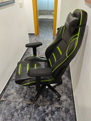 Silla Gaming Newskill Valkyr Negra y Verde