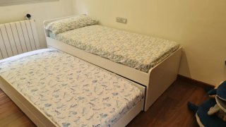 Cama nido blanca con cajones, incluye colchones