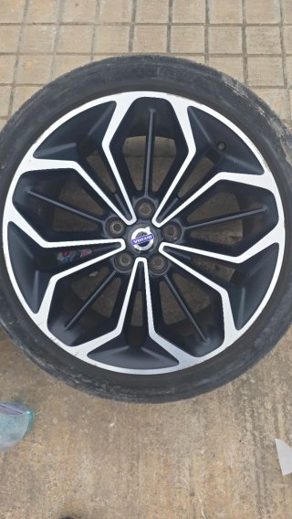 Llanta 18 focus