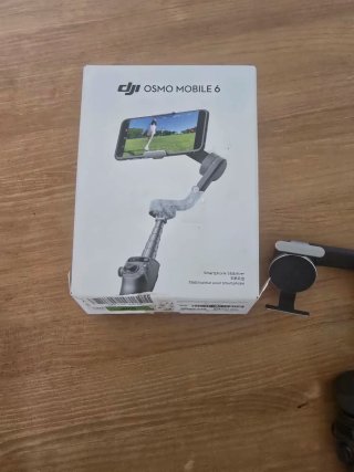 DJI Osmo Mobile 6 Gimbal para móvil.