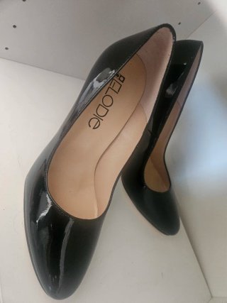 Zapatos de tacón Belodie charol negro