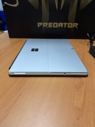 Surface PRO 8