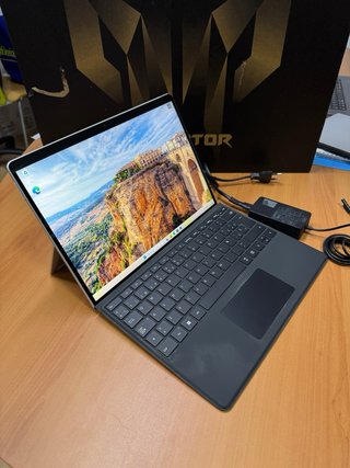 Surface PRO 8