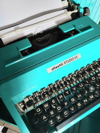 Máquina de escribir Olivetti STUDIO 45