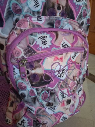 Mochila con ruedas y estuche Totto original