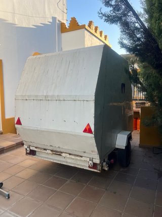 Remolque moto cerrado 750kg | Minicaravana Camper