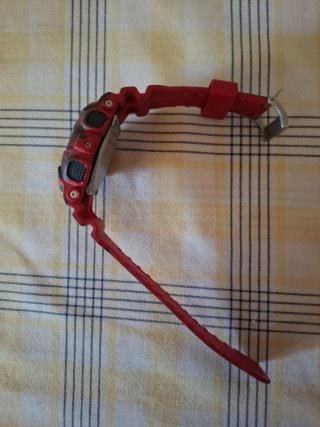 Reloj Casio G-Shock Camuflaje Rojo