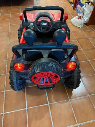 Coche eléctrico infantil 4x4