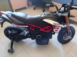 Moto Eléctrica Infantil Aprilia Dorsoduro