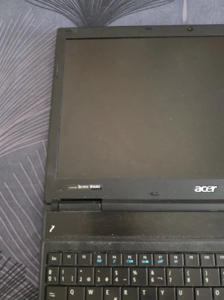 Portátil Acer 015-P4