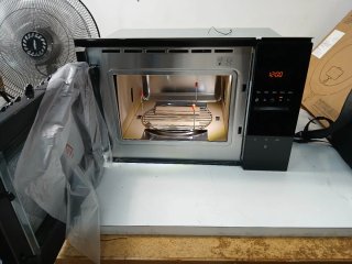 Microondas con puerta rota
