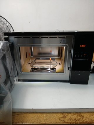 Microondas con puerta rota